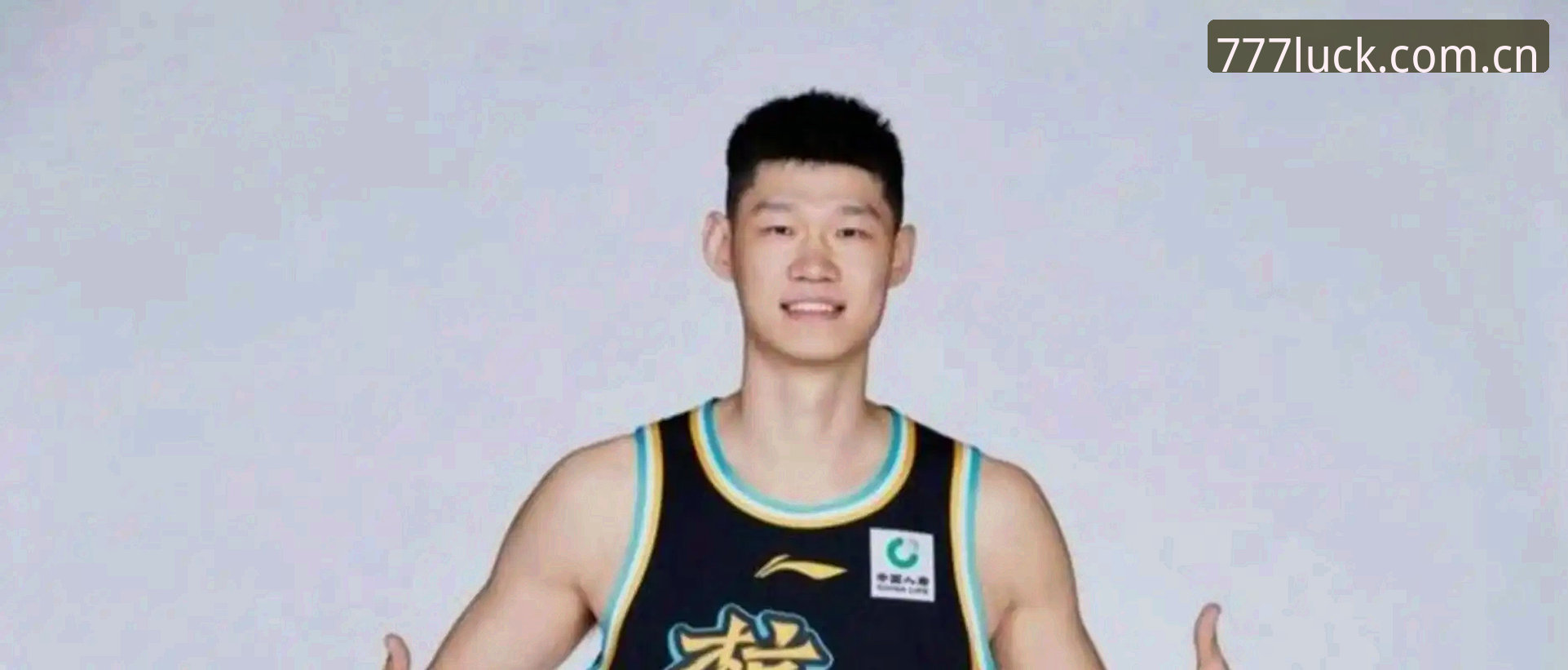 上海男篮G4战术博弈深度评测：替补深度与体能分配成胜负关键